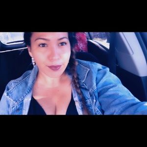 Meet your Posher, Raquel